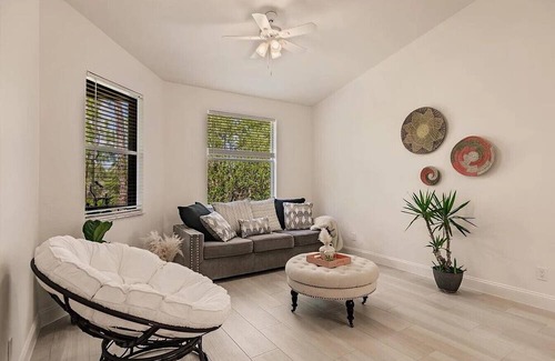 Naples Condo | Cozy 3 Bedroom 2 Bath coach home in Naples, FL