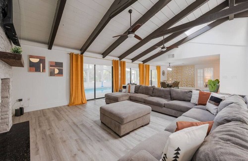 Kissimmee House | Ultimate Escape! Indoor Pool + Game Room + Theater