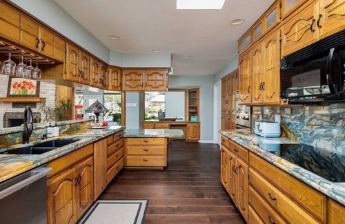 McNeil House | Pickleball, Pool, Quiet Garden | The Pony