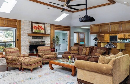 McNeil House | Pickleball, Pool, Quiet Garden | The Pony