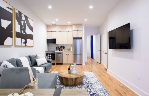 Park Slope Apartment | 7-2 2BR/1Bath in Prime Park Slope