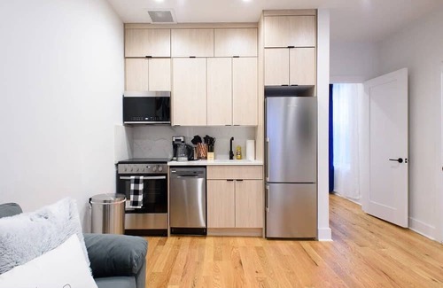 Park Slope Apartment | 7-2 2BR/1Bath in Prime Park Slope