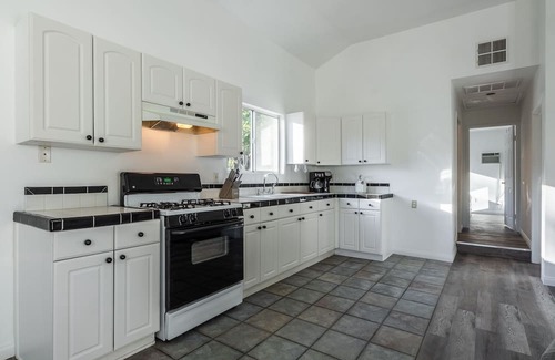 West Bishop House | Cozy House on Bishop Creek