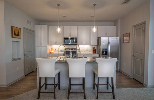 Fort Myers Apartment | 2BR/2BA Modern Retreat with Flex Room