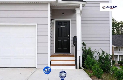Church Street House | spanking Newly Built Home!