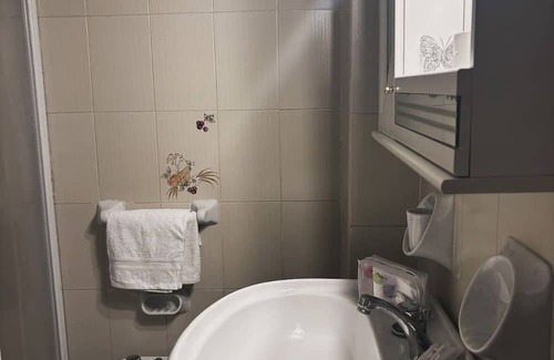 Chianchitta-Pallio House | Located on the national road in Giardini Naxos. Within walking distance of the sea and services