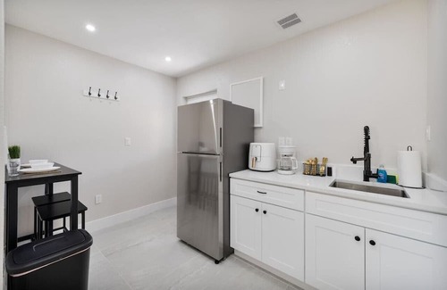 Saint Cloud House | Pet friendly + in Dwtn + 20mi to Disney & Parks!