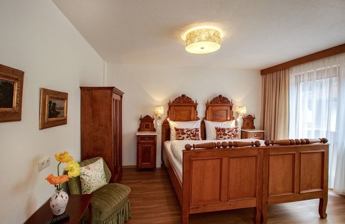 Prutz Apartment | Der Ballhaushof - Ferienwohnung Laudegg Blick Urlaub am Bauernhof