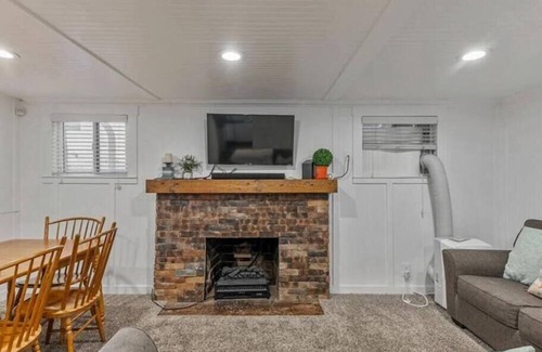 Provo House | Near Parks, Close to Provo Airport, Queen Bed!