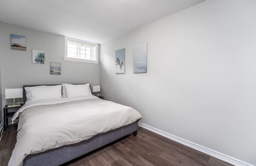 Centretown West Apartment | Cozy 1-bedroom in Central Ottawa