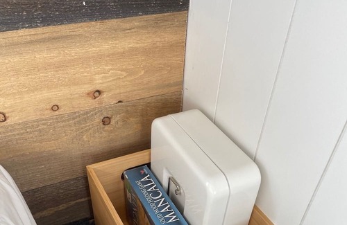 Sandusky Boat Rental | Houseboat Couples Retreat at SoLSTAY
