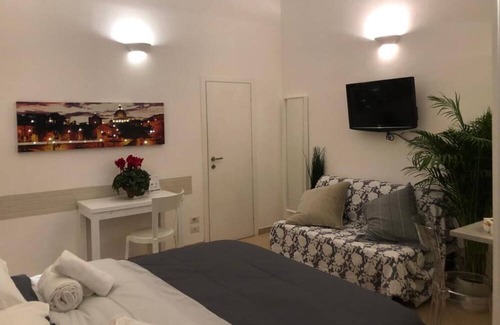 Rione V Ponte Apartment | Navona Lawrence Loft Domitia Home
