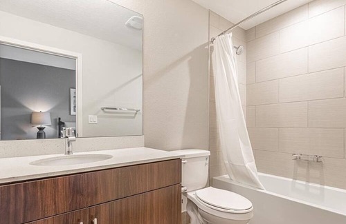 Three Oaks Apartment | Landing at The Grove at Portofino Vineyards - 3 Bedrooms in Three Oaks