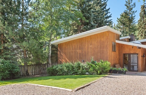 West End House | BAUHAUS SKI CHALET