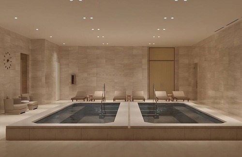 Las Vegas House | Junior Suite at Fountainebleau Las Vegas, Casino, 7 Pools, Pets Allowed!