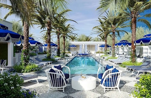 Las Vegas House | Junior Suite at Fountainebleau Las Vegas, Casino, 7 Pools, Pets Allowed!