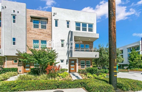 Platinum Triangle House | Enchanting Oasis on Lewis St #41823
