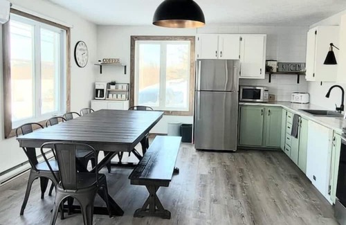 St-Ferdinand Ski Chalet | Nouveau Chalet Vue sur le Lac et Spa
