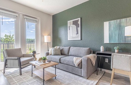 Biggar Apartment | Landing at Legacy Gateway Apartments - 1 Bedroom in Downtown Fort Myers