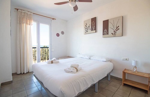 Sagunto Apartment | Global Properties: Apartment with beach views