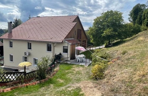Travexin House | La Maisonnée Heureuse - Vue montagne