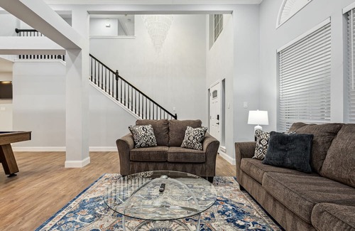 North Central Carrollton House | Beautiful & Large Pool House