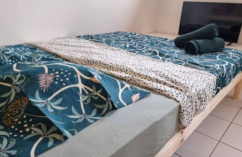 Quartier Centre Ville Apartment | Studio Équipé: Massy Tgv, Rer, Orly Proche Paris et Commerces