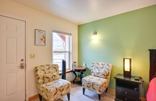 Crestone Apartment | Pet-Friendly ‘Fifth Dimension’ Studio in Crestone!