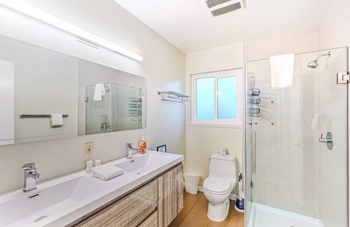 Oakhurst House | Charming modern home with close proximity to Yosemite/Bass Lake