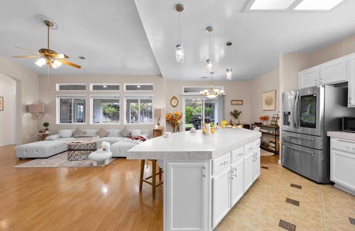 Greenacres House | Serene Haven Retreat on Bichester Ct #41913
