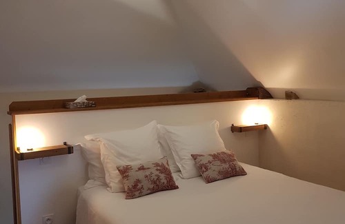 Avallon Bed & Breakfast | LA Tour DE LA Ferme DU Bois-dieu