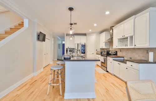 United Central House | HAS POWER: Large home with saltwater pool, hot tub, outdoor games