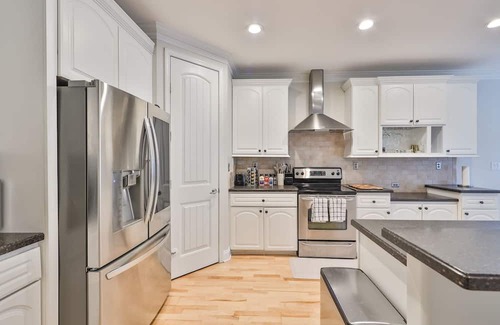 United Central House | HAS POWER: Large home with saltwater pool, hot tub, outdoor games