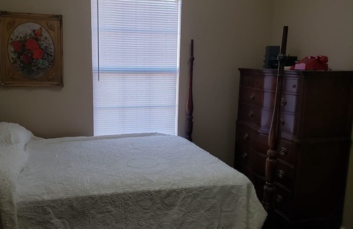 Matador House | Comfortable cottage in Matador TX with fenced back yard. Pet and horse friendly!