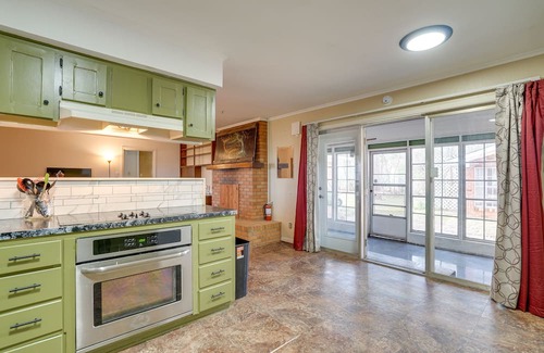 Shreveport House | Pet-Friendly Louisiana Abode Near Fishing & Hiking