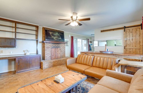 Shreveport House | Pet-Friendly Louisiana Abode Near Fishing & Hiking