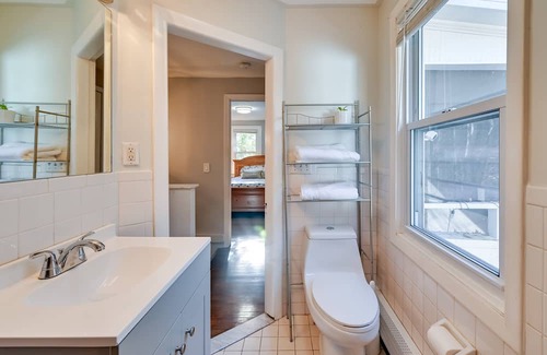 Avon House | Family-Friendly Avon Home: 10 Mi to Hartford!