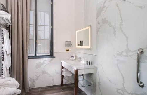 Rondo - Torretta House | Parkside 4-Star Splendor: Cycle Milan's Beauty, Welcome Paws, Prime Location!