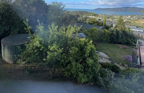 Cable Bay House | Breath taking views, lots of room for whole family/friends for fun in the sun
