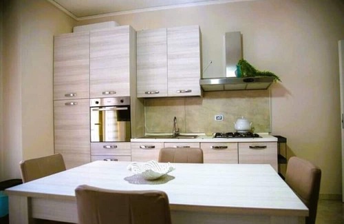 Poggiomarino Apartment | Campania Apartment Vesuvio Comfort - 150m station - 5km Pompeii