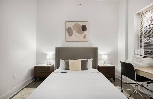 Brooklyn House | Exclusive Brooklyn Gem: Your Stylish Haven