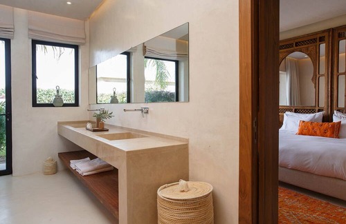 El Aggada Villa | Chic retreat: contemporary 6-bedroom villa with heated pool and hammam