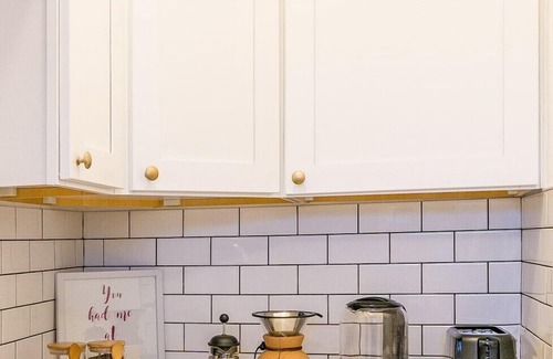 East Avenue Apartment | This apartment is a 1 bedroom(s), 1 bathrooms, located in Rochester, NY.