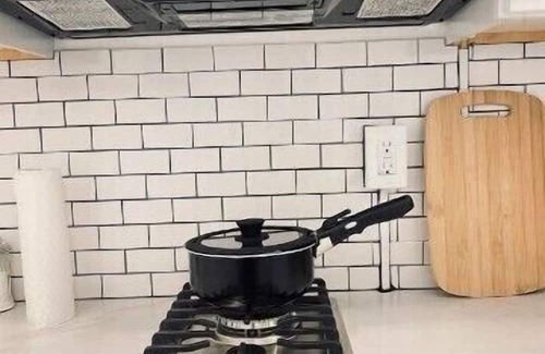 East Avenue Apartment | This apartment is a 1 bedroom(s), 1 bathrooms, located in Rochester, NY.