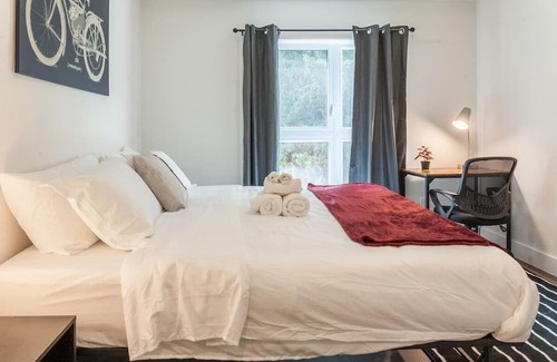 Grand River South Apartment | Canada - Kitchener House