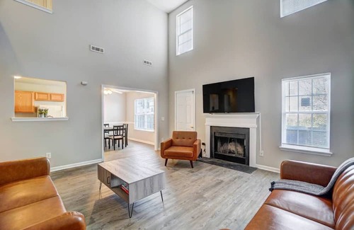 Toddville Road House | Spacious Gem Close 2 Airport!