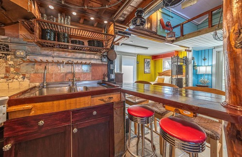 Nags Head House | K1216 Love Shack! 1 BR Beachside Oasis in Nags Head, NC! Pets Welcome!