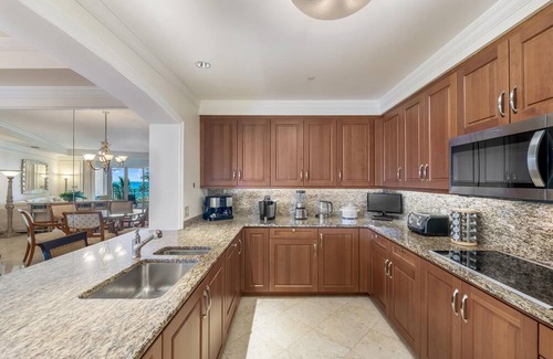 Seven Mile Beach Condo | Residence 402 3 Bedroom Condo