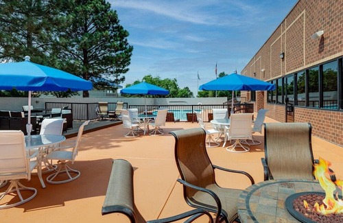Greenwood Village House | 2 Relaxing Units Close to Denver Botanic Gardens . Onsite Parking, Pets Allowed!