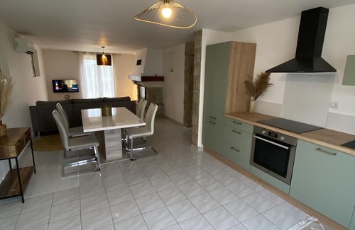 Saix Apartment | Appartement Tout Équipe Avec 2 Chambres et Jardin